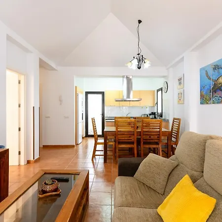 Villa Solarium With Pool In Playa Blanca
