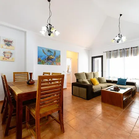 Solarium With Pool In Playa Blanca Villa