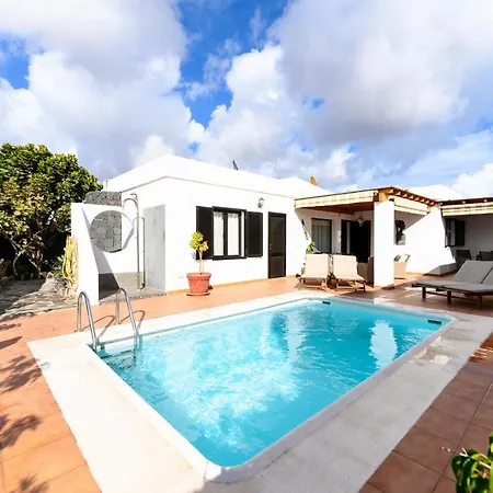 فيلة Solarium With Pool In Playa Blanca بلايا بلانكا